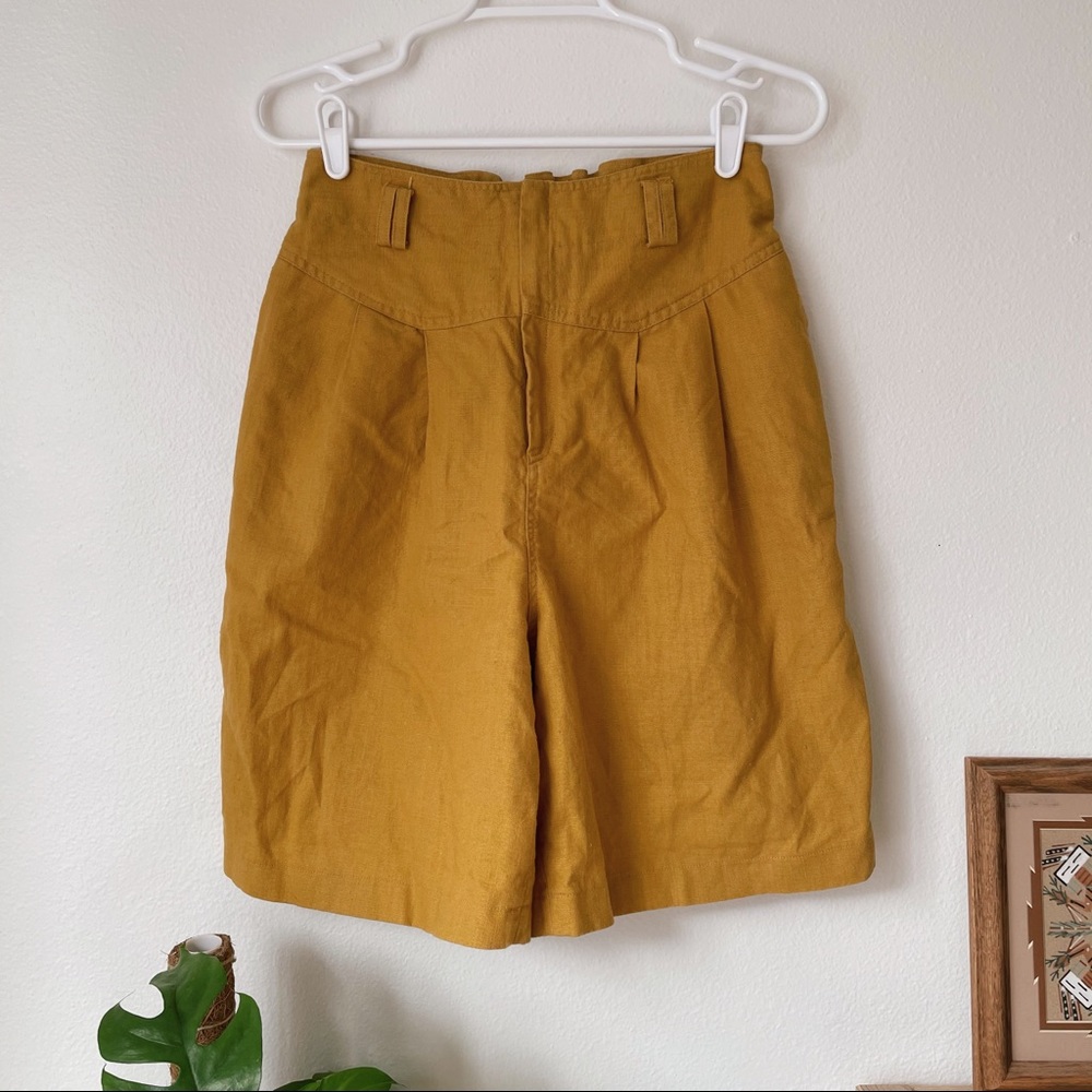 Vintage Pleated Linen Shorts